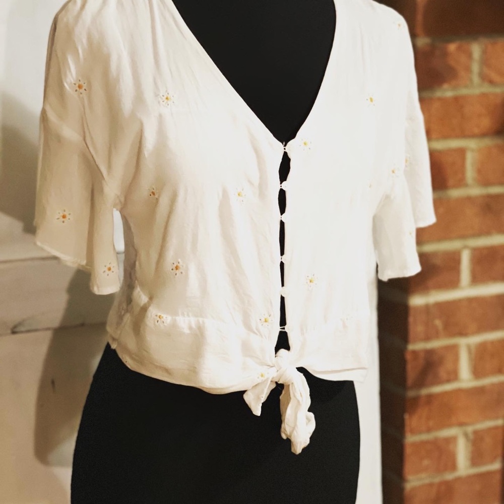 LUSH Daisy Chain Crop Top
